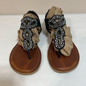 Size 8.5 women's black sandals with rhinestone detail